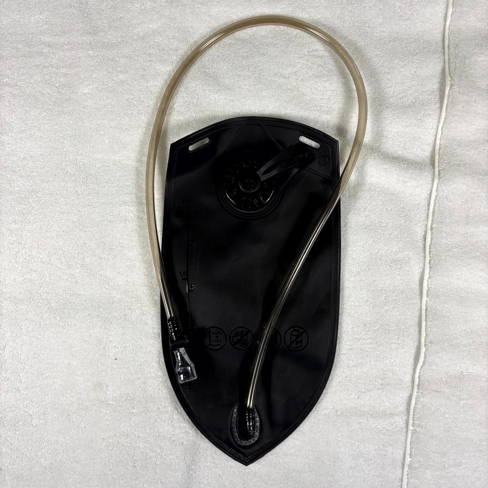 Hydration Bladder Water Reservoir Bag 2L with Tube for‎ Hiking Camping Running